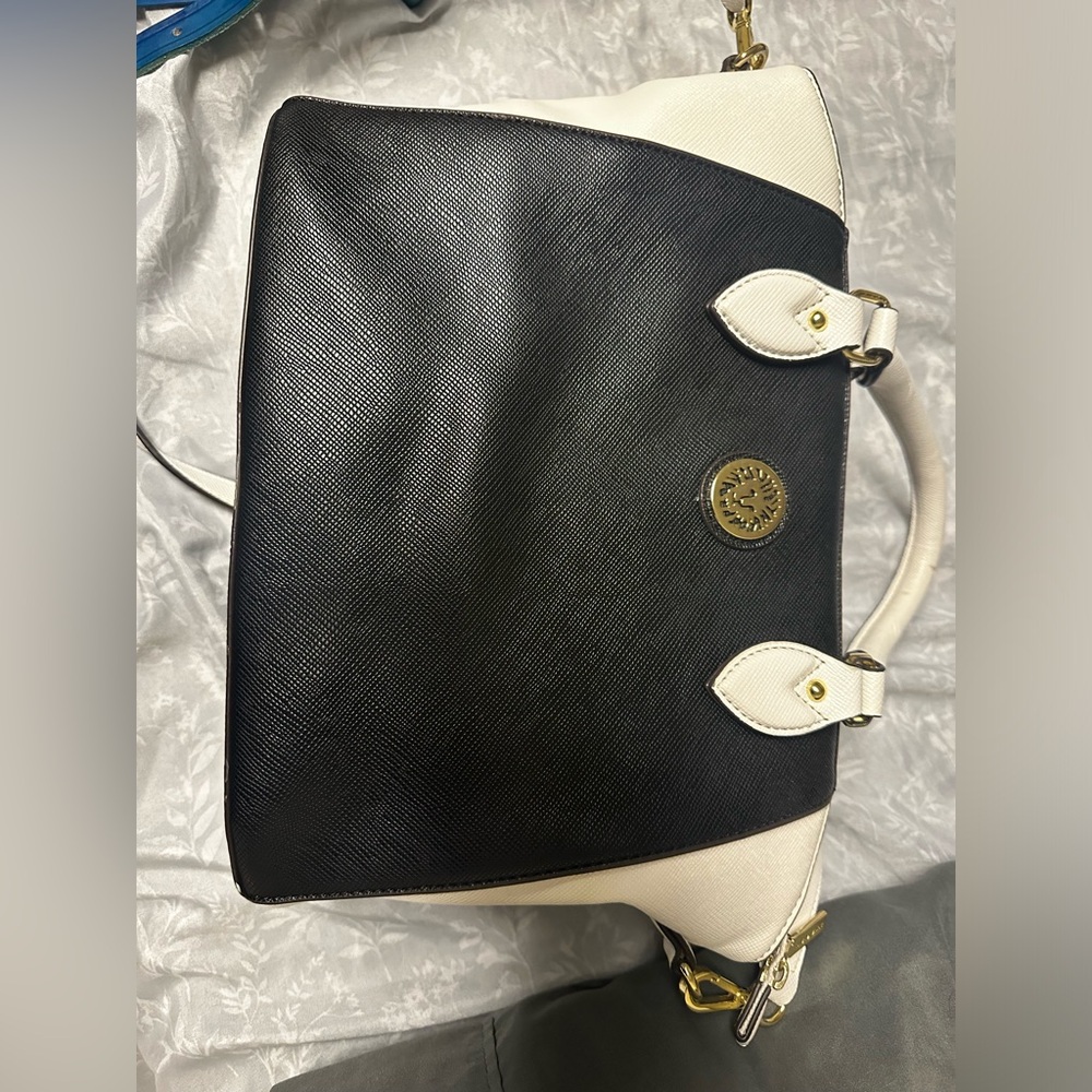 Anne Klein black and white purse